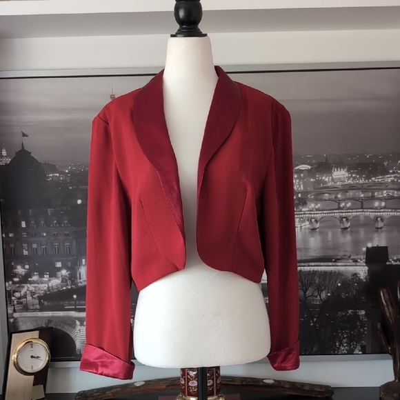 Joseph Ribkoff Red Cropped Blazer Tailored Suit Jacket, Size 12. - Picture 1 of 9